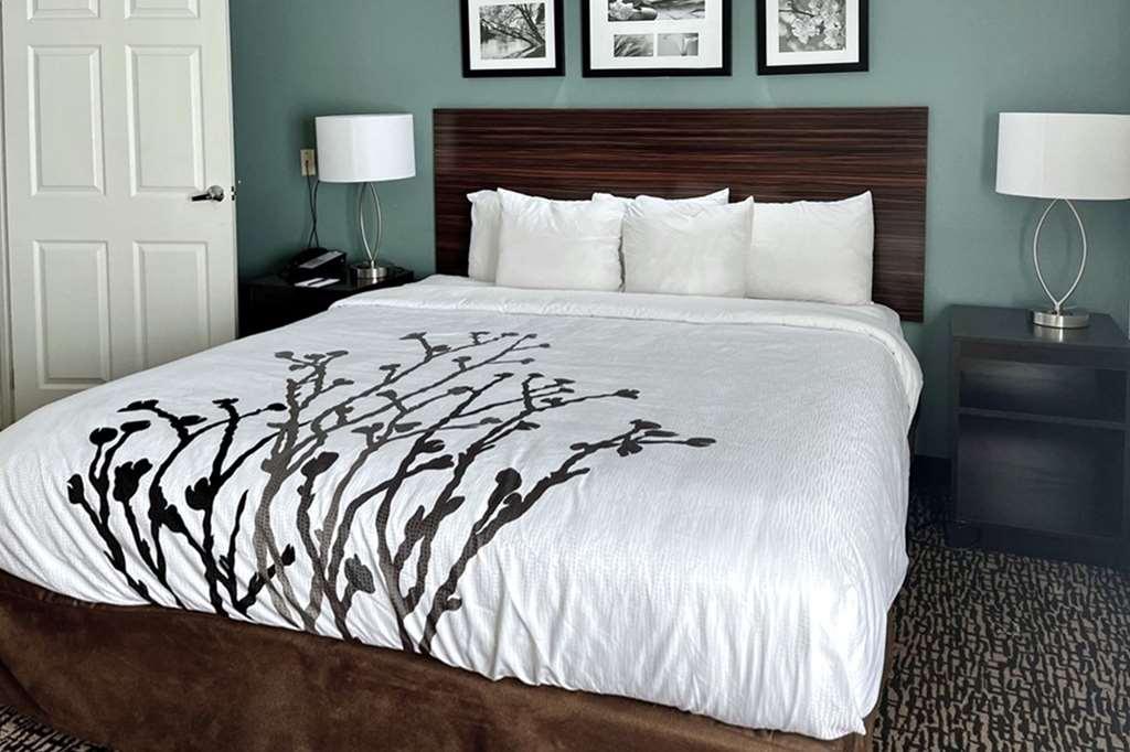 Spark By Hilton Augusta Room photo