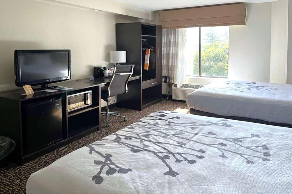 Spark By Hilton Augusta Room photo